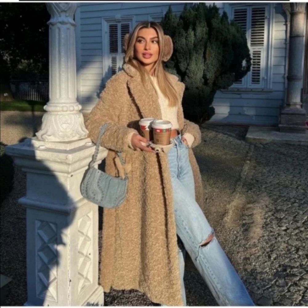 NWT  BEAUTIFUL ZARA Textured Soft Coat 🐻